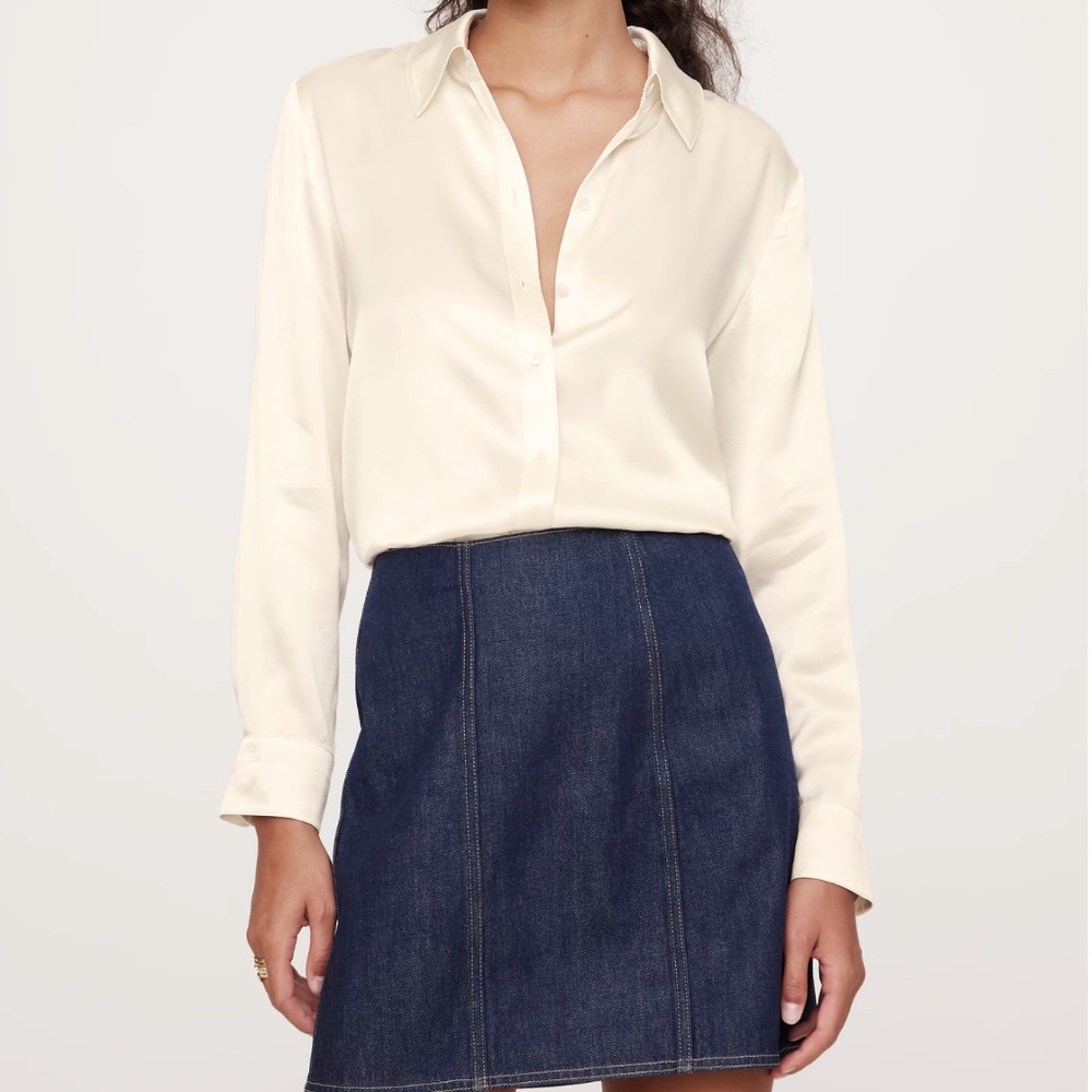 NWT Banana Republic The Perfect Silk Shirt